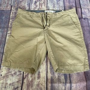 H&M men’s khaki shorts size 32